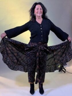 Isla Ibiza Bonita Short Chunky Knitted Cardigan – Black